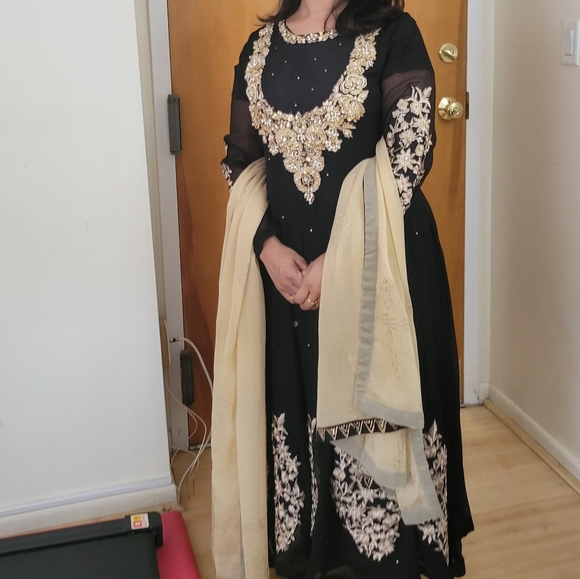 Pakistani formal anarkali - Picture 4 of 4